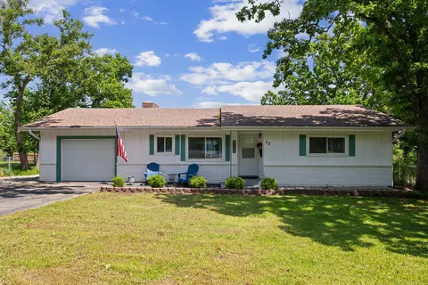 53 Locust Ln, Branson, MO 65616
