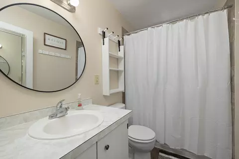 Bath - 53 Locust Ln, Branson, MO 65616 photo 1 of 2