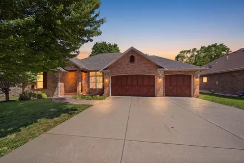 4442 S Appleton Dr, Springfield, MO 65810