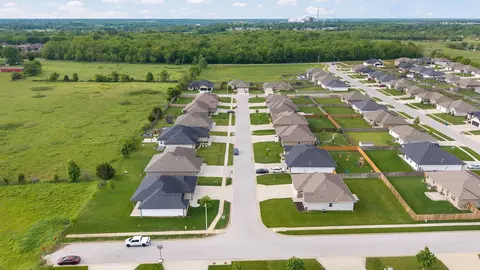 1829 S Erika Ave, Springfield, MO 65802 photo 35
