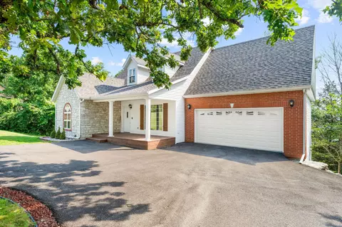 2505 Talking Rocks Rd, Branson West, MO 65737