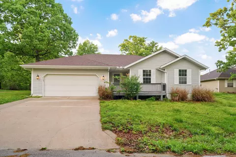 813 Galena Rd, Ozark, MO 65721