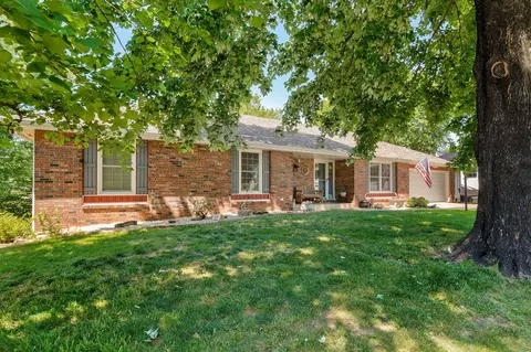 5709 S Clay Ave, Springfield, MO 65810