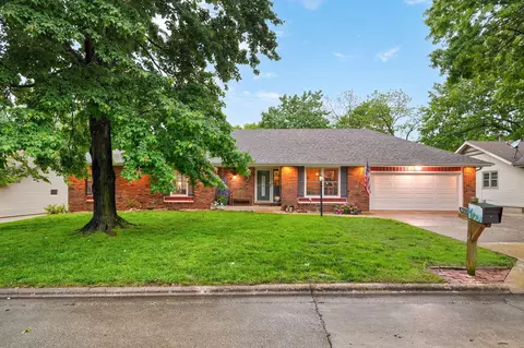 5709 S Clay Ave, Springfield, MO 65810