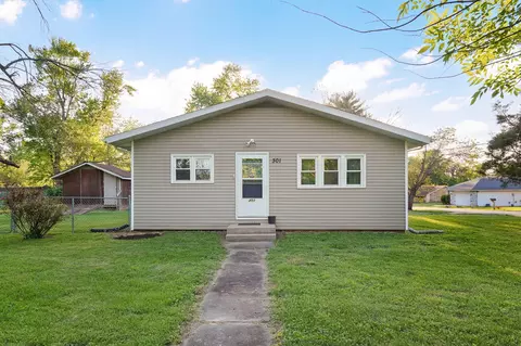 301 S Poplar St, Nixa, MO 65714