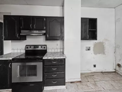 Kitchen - 503 S New Ave, Springfield, MO 65806 photo 3 of 3