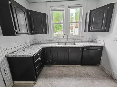 Kitchen - 503 S New Ave, Springfield, MO 65806 photo 2 of 3