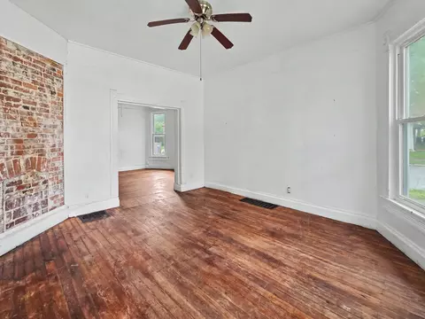 Living - 503 S New Ave, Springfield, MO 65806 photo 2 of 6