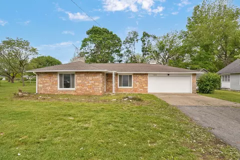 1014 N Dickerson Ave, Springfield, MO 65803