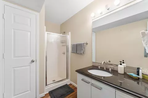 Bath - 595 Timbercreek Rd #301, Branson, MO 65616 photo 2 of 2