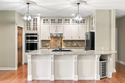 Kitchen - 879 E Westchester Dr, Springfield, MO 65810 photo 1 of 5