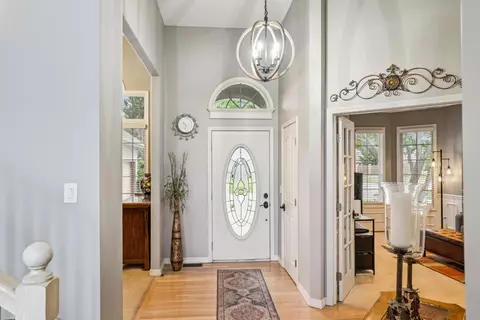 Entry Way - 3353 E Fox Grape St, Springfield, MO 65804 photo 1 of 3