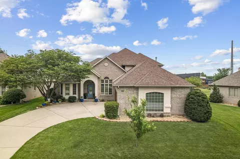 3353 E Fox Grape St, Springfield, MO 65804