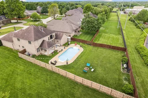 View/Area - 3353 E Fox Grape St, Springfield, MO 65804 photo 1 of 2