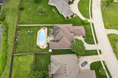 View/Area - 3353 E Fox Grape St, Springfield, MO 65804 photo 2 of 2