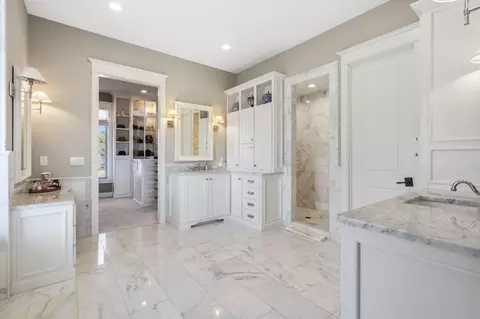 Bath - 9386 E Maple Ridge Ln, Strafford, MO 65757 photo 3 of 12