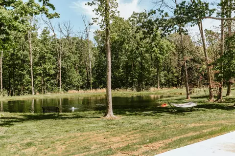 Exterior - 7128 E Farm Road 84, Strafford, MO 65757 photo 4 of 9