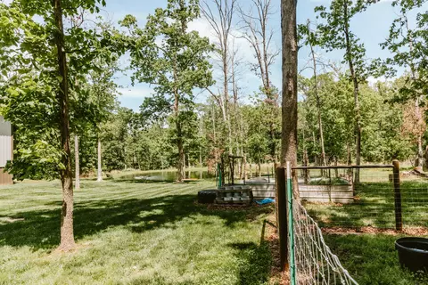 Exterior - 7128 E Farm Road 84, Strafford, MO 65757 photo 8 of 9