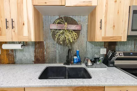 Kitchen - 7128 E Farm Road 84, Strafford, MO 65757 photo 4 of 4