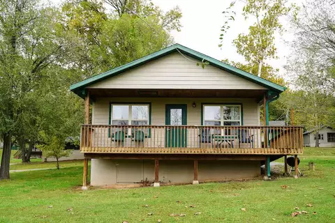 375 Edgewater Cir, Forsyth, MO 65653