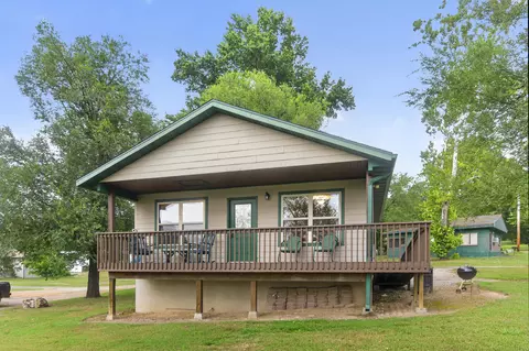 Exterior - 375 Edgewater Cir, Forsyth, MO 65653 photo 5 of 8