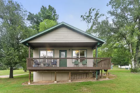 Exterior - 375 Edgewater Cir, Forsyth, MO 65653 photo 2 of 8