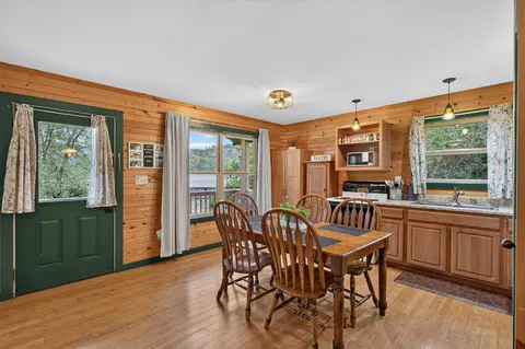 Dining - 375 Edgewater Cir, Forsyth, MO 65653 photo 1 of 3