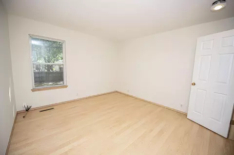Bedroom - 5646 S Jefferson Ave, Springfield, MO 65810 photo 3 of 8