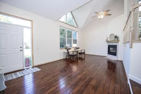 Living - 5646 S Jefferson Ave, Springfield, MO 65810 photo 4 of 4