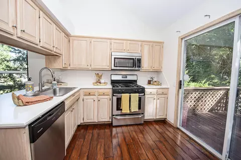 Kitchen - 5646 S Jefferson Ave, Springfield, MO 65810 photo 1 of 8