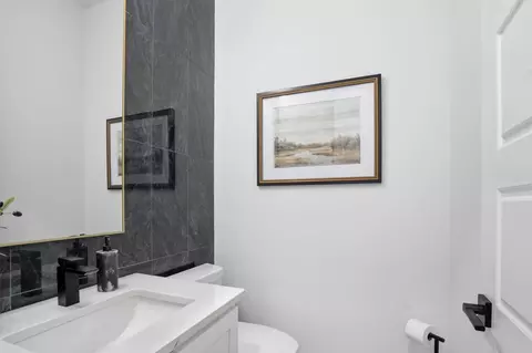 Bath - 5940 S Clay Ave, Springfield, MO 65810 photo 5 of 9