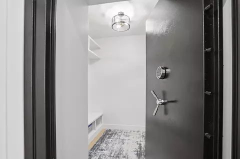 Entry Way - 5940 S Clay Ave, Springfield, MO 65810 photo 4 of 4