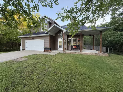 961 E 407th Rd, Bolivar, MO 65613