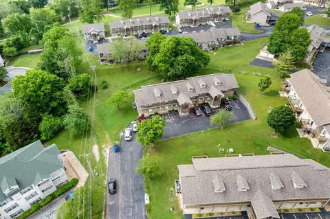 30 Fall Creek Dr #7, Branson, MO 65616 photo 2