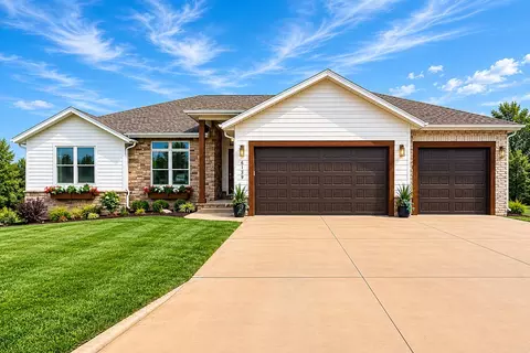 6139 S Dollison Ave, Springfield, MO 65810