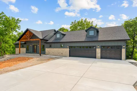 516 N View Dr, Branson, MO 65616