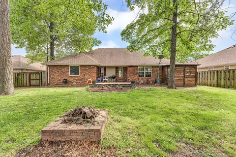 Exterior - 3983 W Leisa St, Springfield, MO 65807 photo 9 of 12