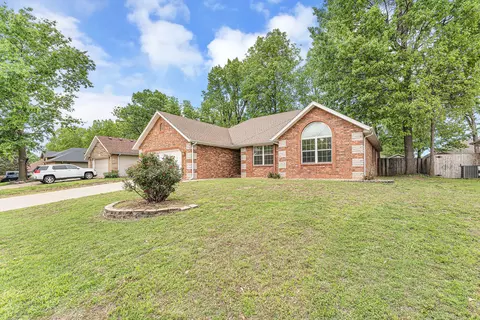 Exterior - 3983 W Leisa St, Springfield, MO 65807 photo 2 of 12