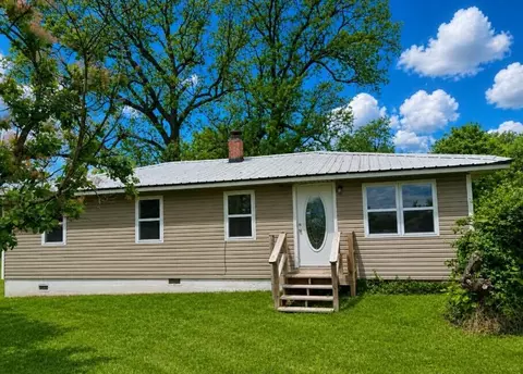 203 Washburn St, Exeter, MO 65647