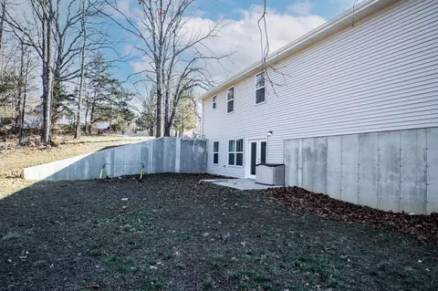 Exterior - 1580 Spring Hills St, Marshfield, MO 65706 photo 6 of 12