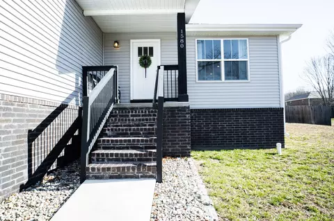 Exterior - 1580 Spring Hills St, Marshfield, MO 65706 photo 2 of 12