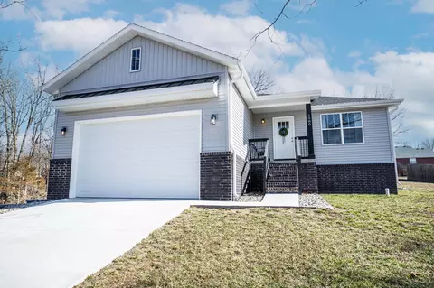 1580 Spring Hills St, Marshfield, MO 65706