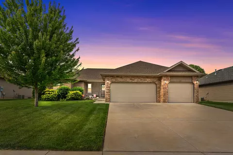 1925 E Maricopa Ave, Ozark, MO 65721