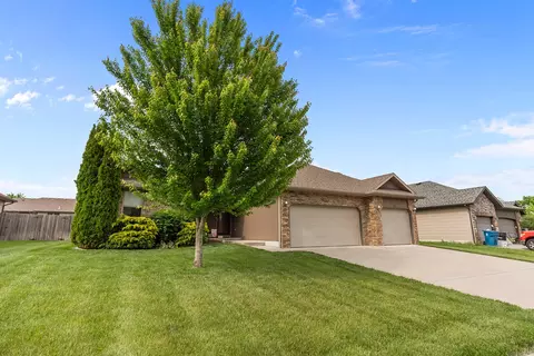 Exterior - 1925 E Maricopa Ave, Ozark, MO 65721 photo 4 of 11