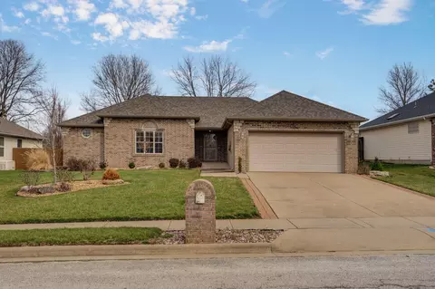 3547 W Cole St, Battlefield, MO 65619