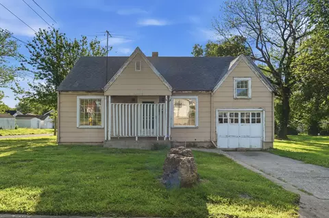 2303 N Farmer Ave, Springfield, MO 65803