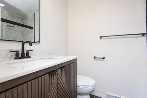 Bath - 941 W Glenwood St, Springfield, MO 65807 photo 1 of 4