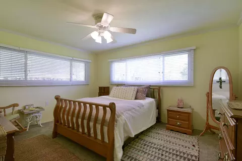 Bedroom - 1338 Blackberry Ln, Crane, MO 65633 photo 3 of 7