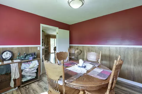 Dining - 1338 Blackberry Ln, Crane, MO 65633 photo 2 of 2