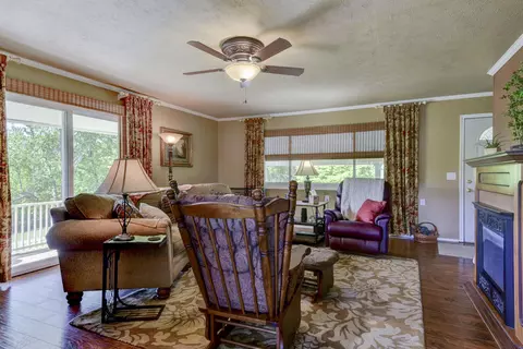 Living - 1338 Blackberry Ln, Crane, MO 65633 photo 2 of 6